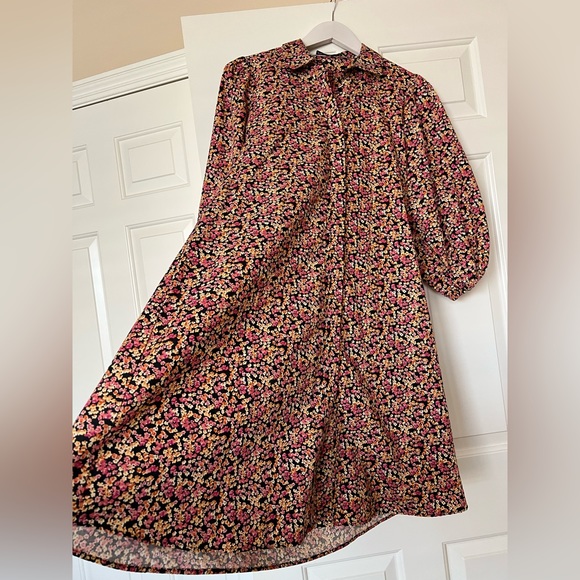LIKE NEW Zara Micro Floral Print Balloon Sleeve
Size S - Picture 5 of 14